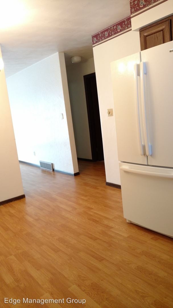 Foto del edificio - 5709 Dahlia Blvd