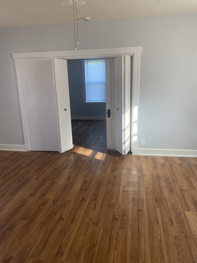 Building Photo - 5334 N Kingshighway Blvd