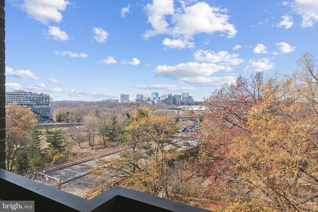 Foto del edificio - 1001 26th St NW