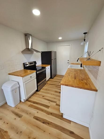 Building Photo - 105 CR 2002