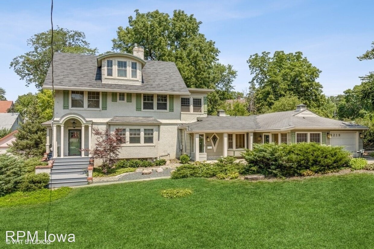 4219 Ingersoll Ave, Des Moines, IA 50312 House Rental in Des Moines