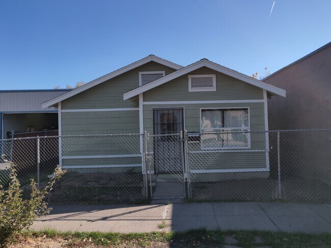 Foto del edificio - 914 Oak Ave