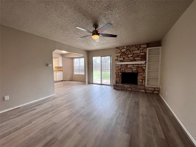 Building Photo - 6101 Woodhue Dr