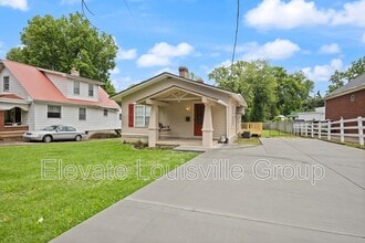 Building Photo - 609 Country Club Rd