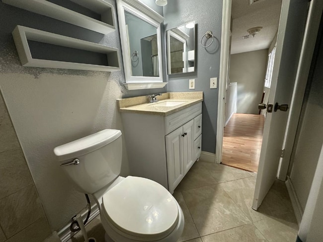 Foto del edificio - 106 Coralwood Cir