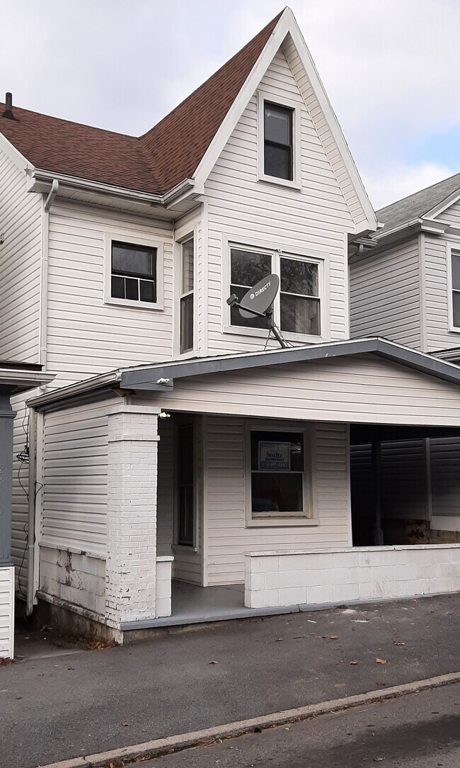Building Photo - 2408 4th Ave