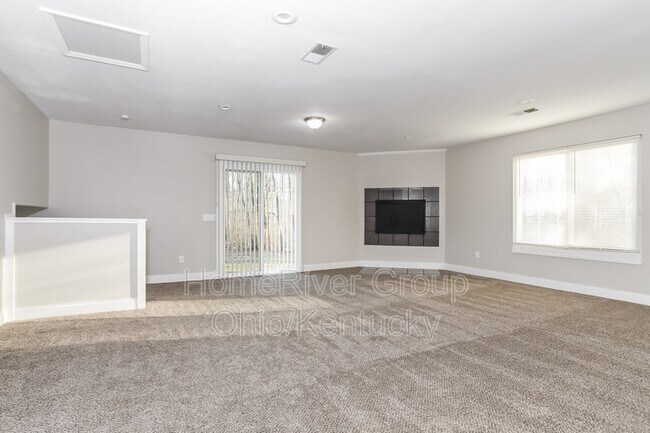 Foto del edificio - 3881 Magnolia Dr