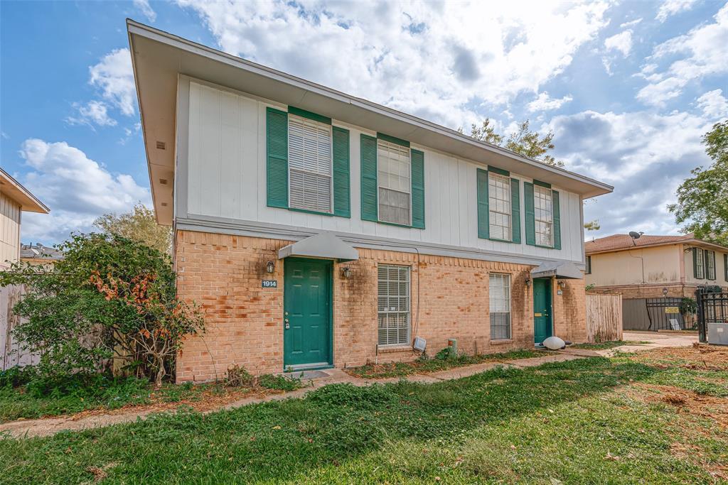 1914 Upland Dr, Houston, TX 77043 Condo for Rent in Houston, TX