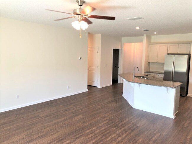 Building Photo - 8199 Golden Bamboo Drive