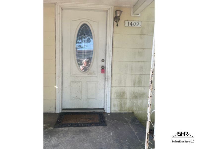 Primary Photo - 1409 Poppy Ave