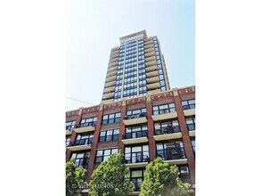 Building Photo - 210 S Desplaines St