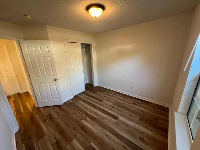 Building Photo - 5343 Tidewater Dr