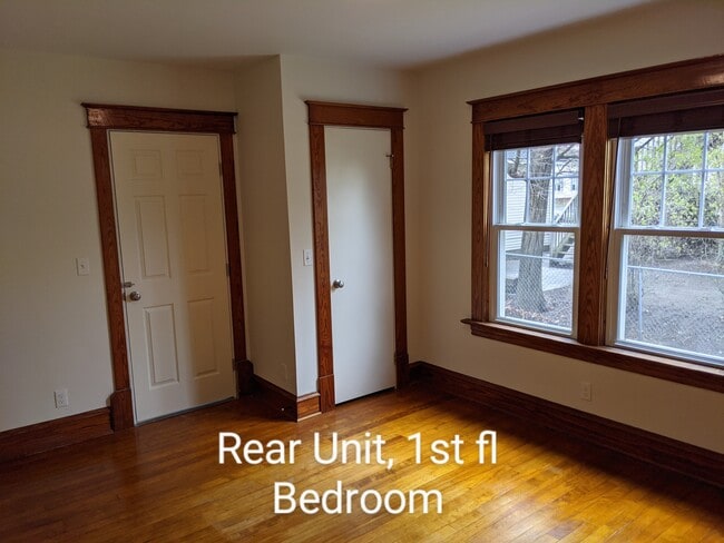 Dormitorio 1 - 69 Main St