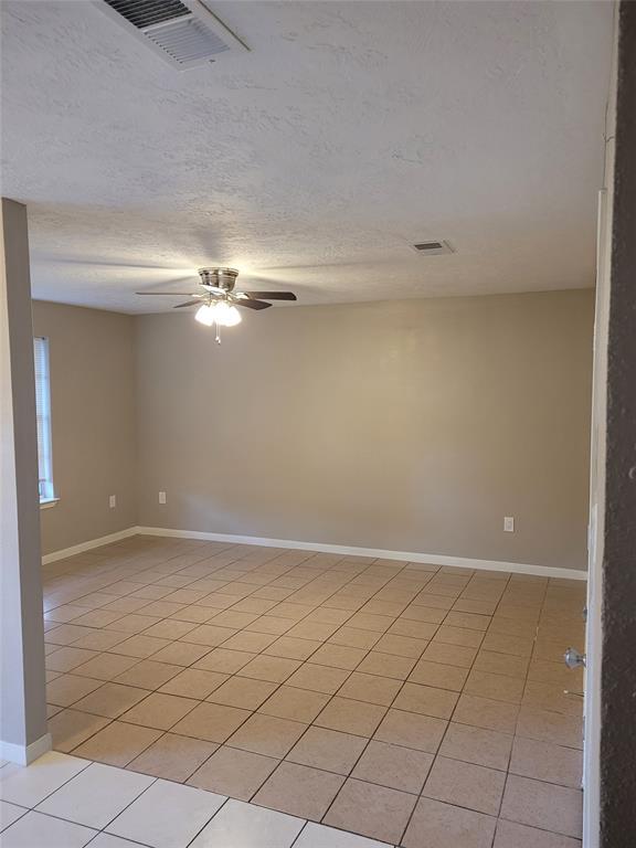 Building Photo - 175 Drive, Unit 3 Dr