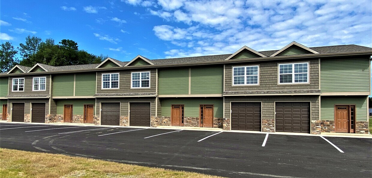 4576 Elizabeth Ln, Fairview, PA 16415 Apartments in Fairview, PA