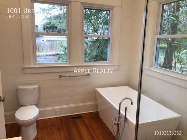 Photo - 1001 Urban St House