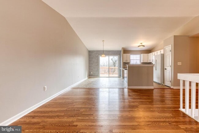 Building Photo - 1193 Bayview Vista