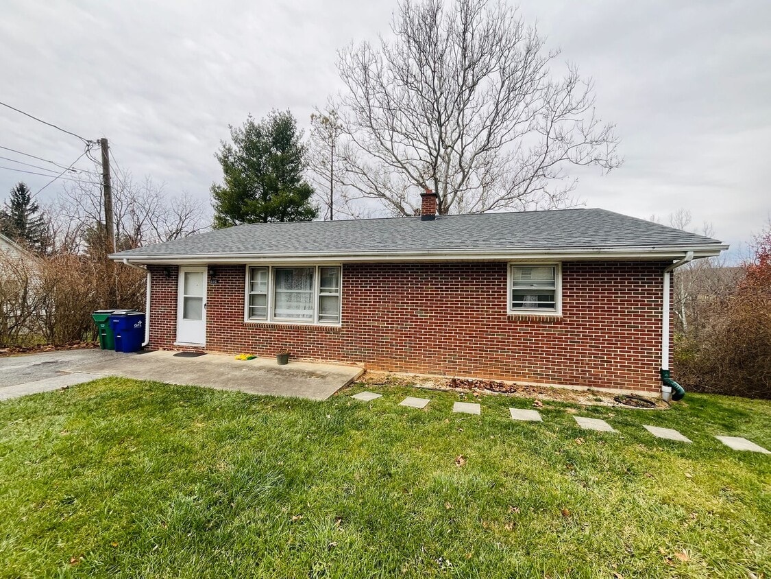 Photo - 610 Ellett Rd.