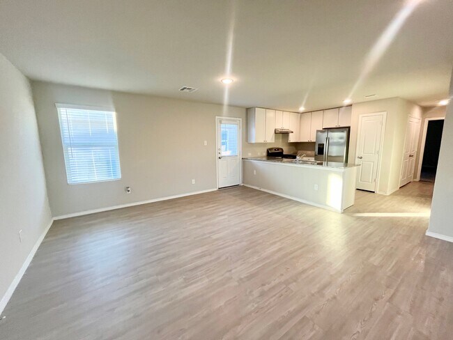 Foto del edificio - 10631 Varmus Dr