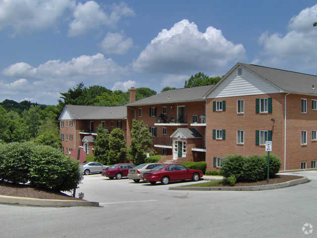 Community - Ridgewood Apartments