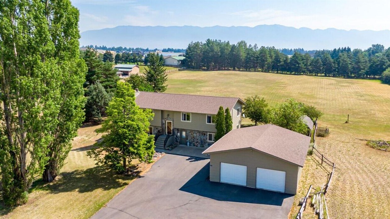 5 br, 3 bath House 2155 Whitefish Stage House for Rent in Kalispell