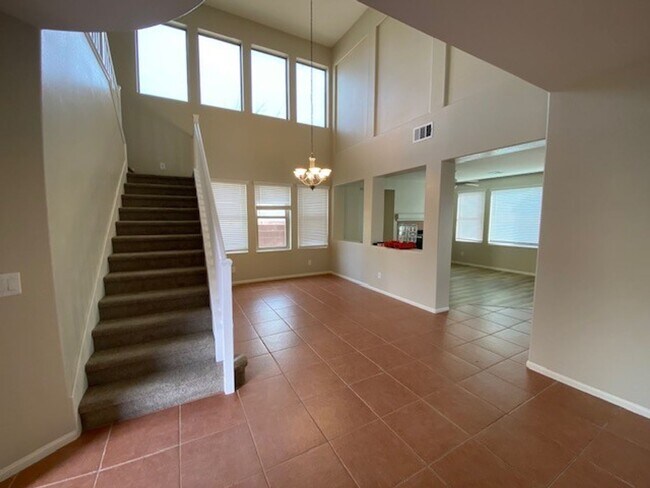 Foto del edificio - 10509 Foggy Glen Ave