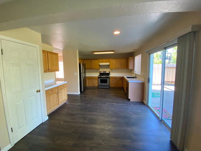 Building Photo - Spacious Folsom Home Near Sandra Gallardo ...