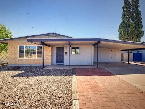 Foto del edificio - 4033 W Carol Ave