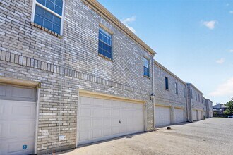 Building Photo - 3780 Tanglewilde St