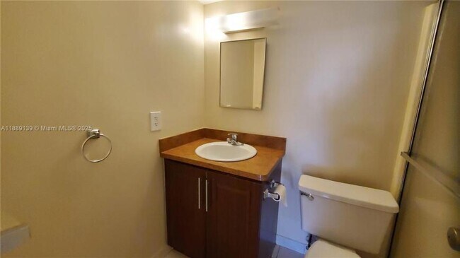 Foto del edificio - 2 bedroom in Hollywood FL 33023