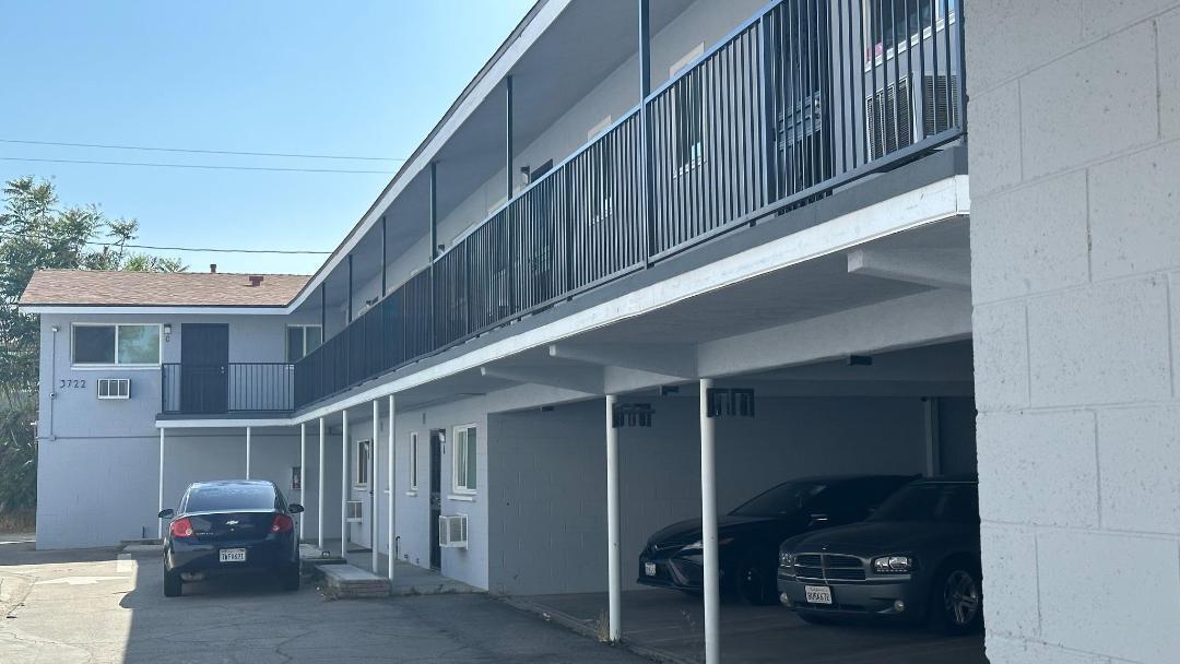 Primary Photo - 3722 Van Buren Blvd