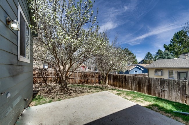 Building Photo - 8708 Greengrass Way