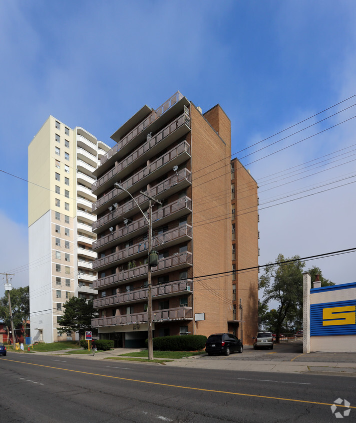 Primary Photo - Melvin Avenue Apartments