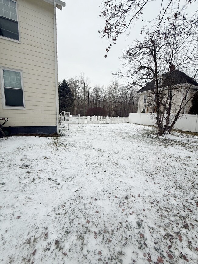 Foto del edificio - 1716 Farmington Ave