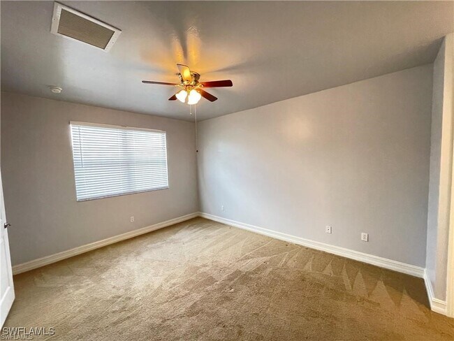 Foto del edificio - 7818 Bristol Cir