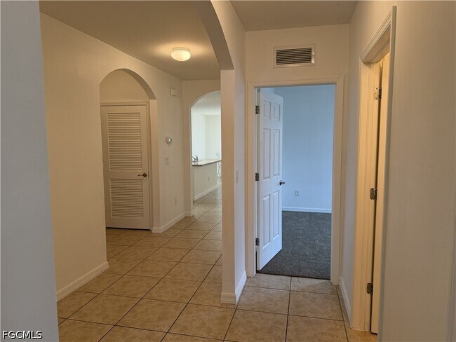 Foto del edificio - 1741 SW 14th St