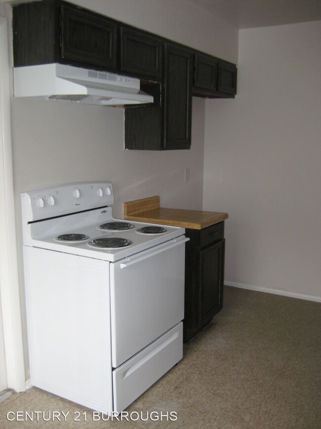 Building Photo - 3 br, 1 bath House - 4350 Summerwind