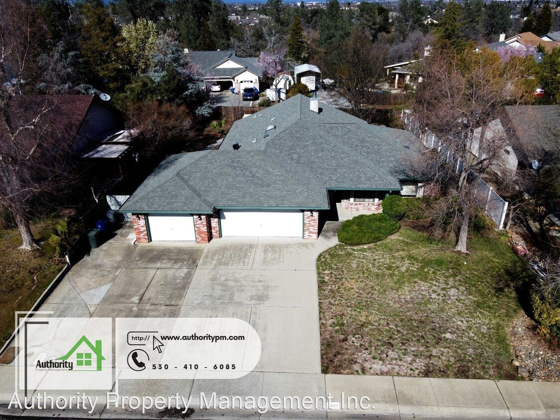 3 br, 2 bath House 2820 Howard Drive House Rental in Redding, CA