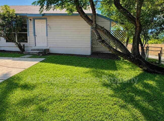 Foto del edificio - 429 Zachry Dr