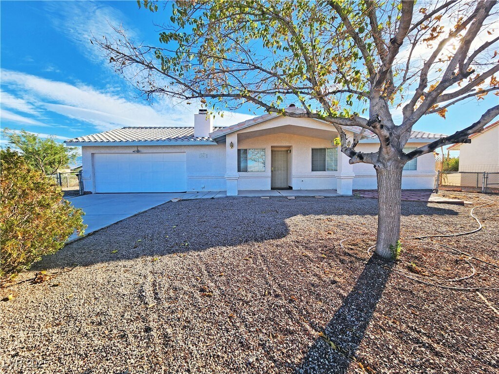 Foto principal - 2341 Yakima Ave