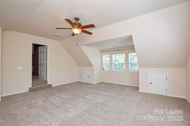 Building Photo - 1008 Millbank Dr