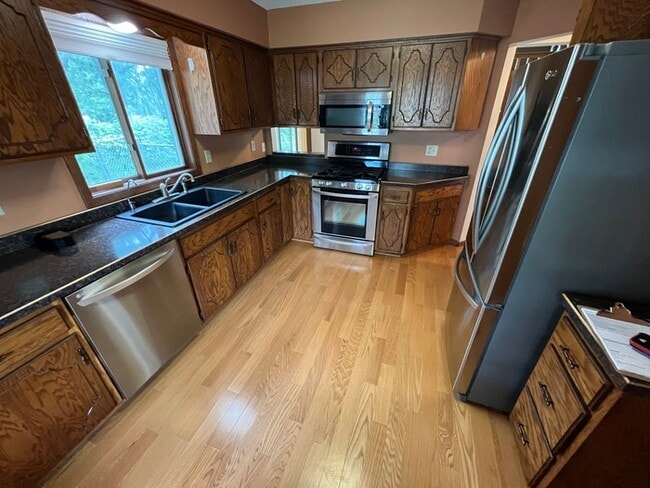 Foto del edificio - 14332 Xenia St NW