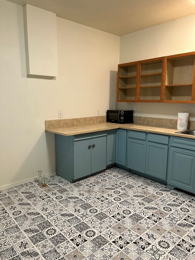 Building Photo - 276 Adams St