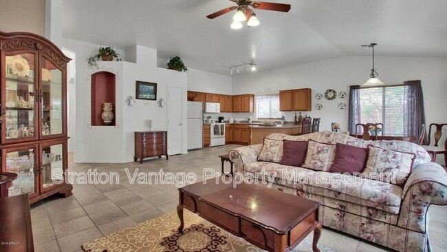 Building Photo - 9220 E Cedar Basin Ln
