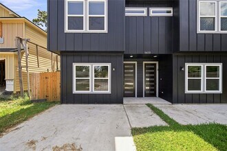 Building Photo - 5610 Kittridge St
