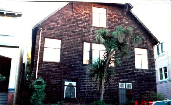 Building Photo - 144 21st Ave