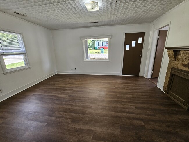 Foto del edificio - 207 Rogers St