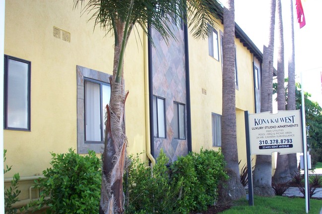 Building Photo - Kona Kai West