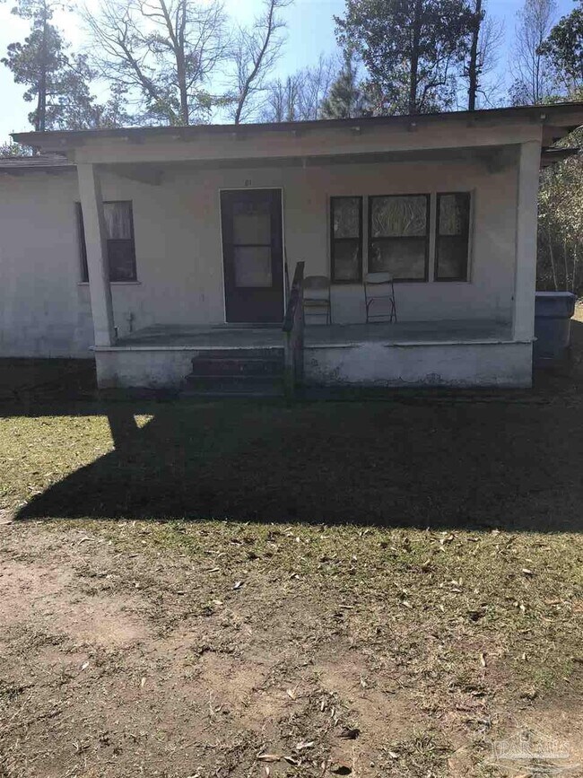 Foto del edificio - 81 W Pond St