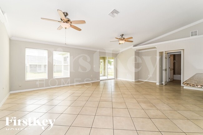 Building Photo - 614 SW 22nd Terrace